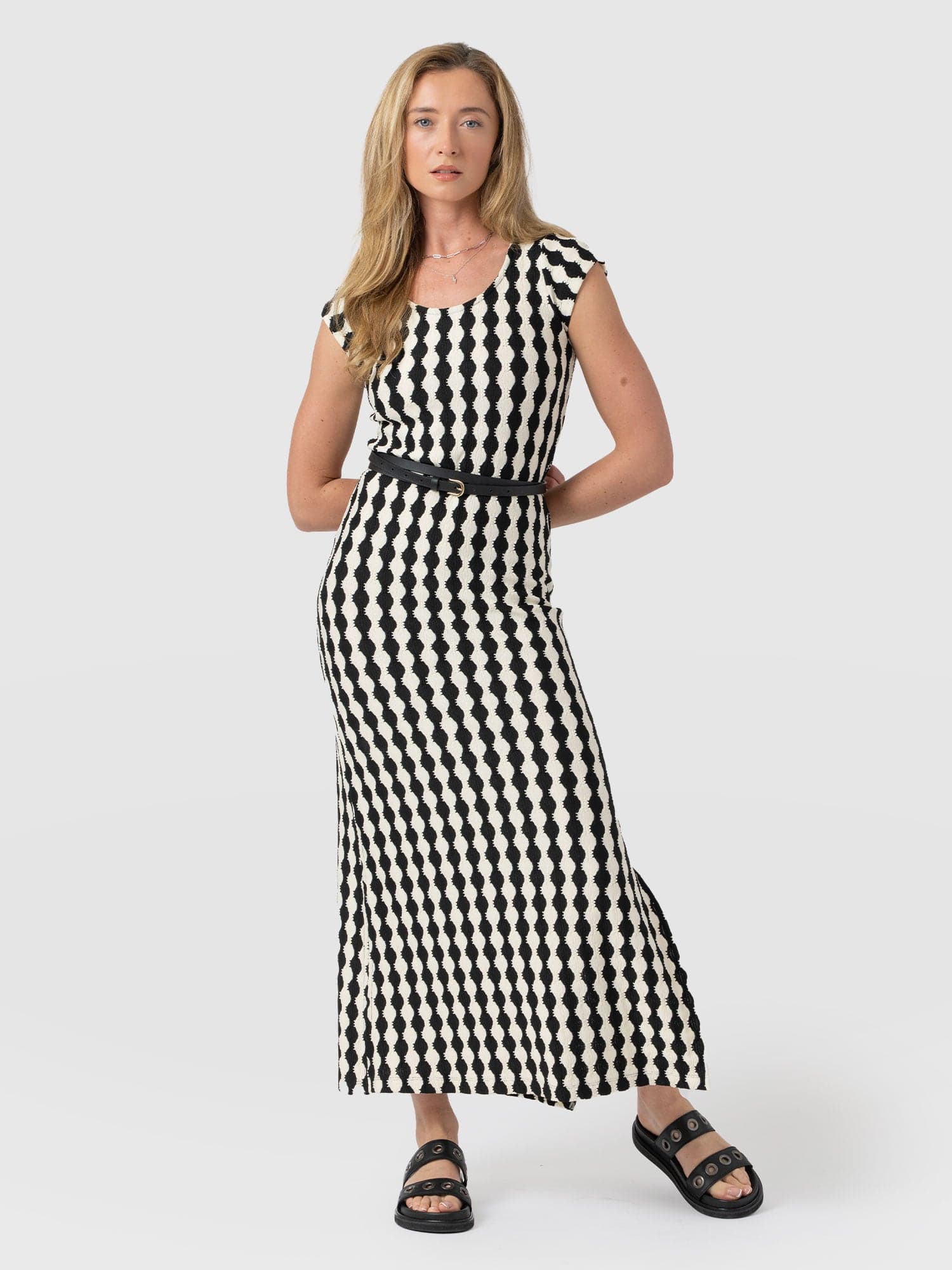 Elise Scoop Neck Midaxi Dress - Black/Cream - Women's Dresss | Saint + Sofia® USA